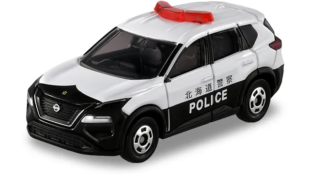 No.76 Nissan X-Trail 巡邏車官方商品照，黑白車身印有「北海道警察 POLICE」