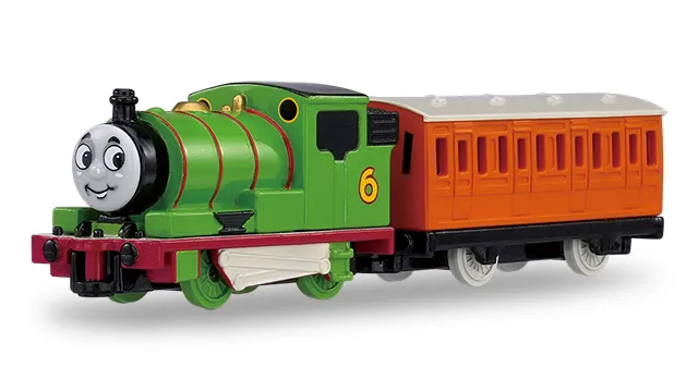 湯瑪士 Tomica 繪本版培西官方商品照,亮綠色車身配紅色底架與橘色客車
